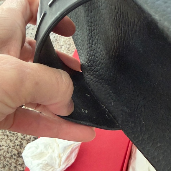 Valentino Garavani Black Slides - Picture 9 of 9